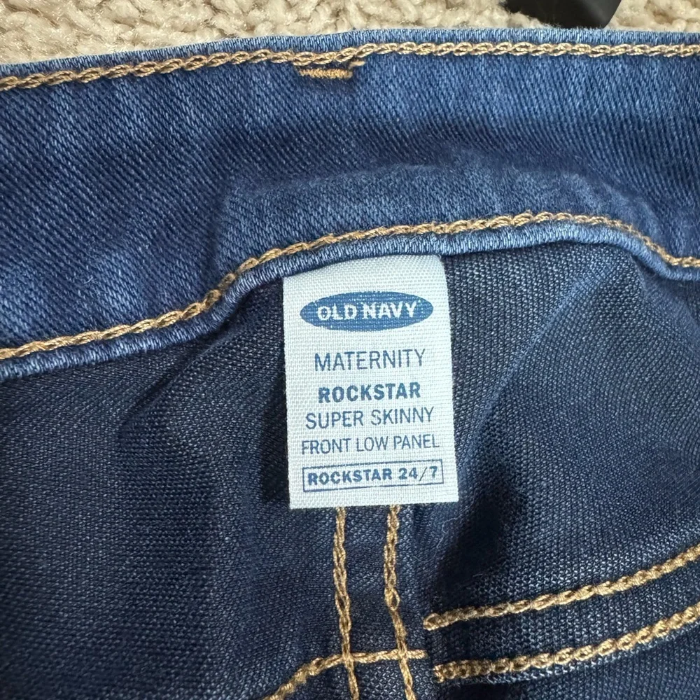 Old Navy Maternity Rockstar Skinny Jeans - Size 2 - Dark Blue - Picture 5 of 9